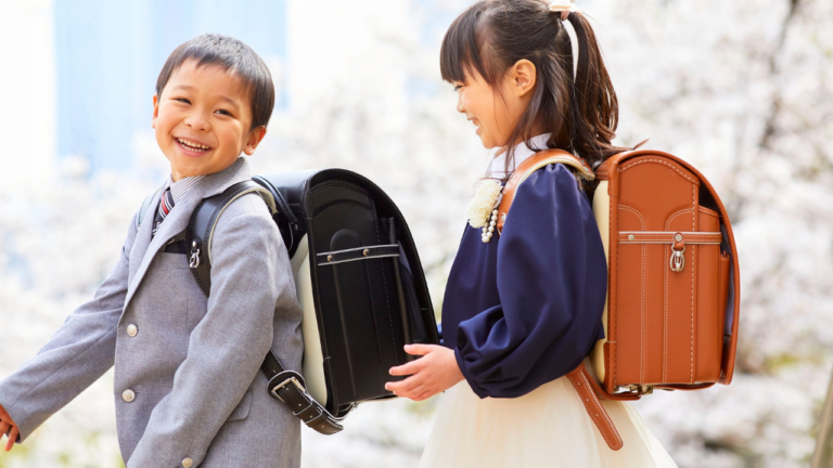 Why Japanese kids use THIS special school bag