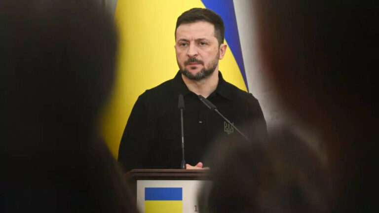 Zelenskyy questioned over casual attire at White House