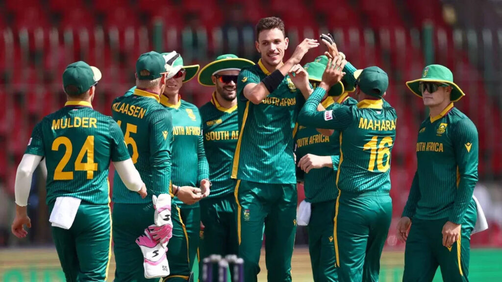 CT: South Africa enter semis, top Group B with win over England