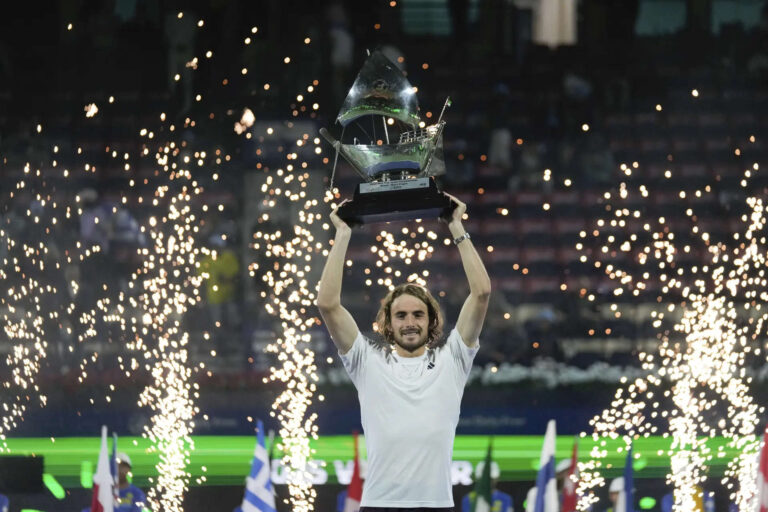 Tsitsipas ends ATP 500 finals losing streak with title in Dubai