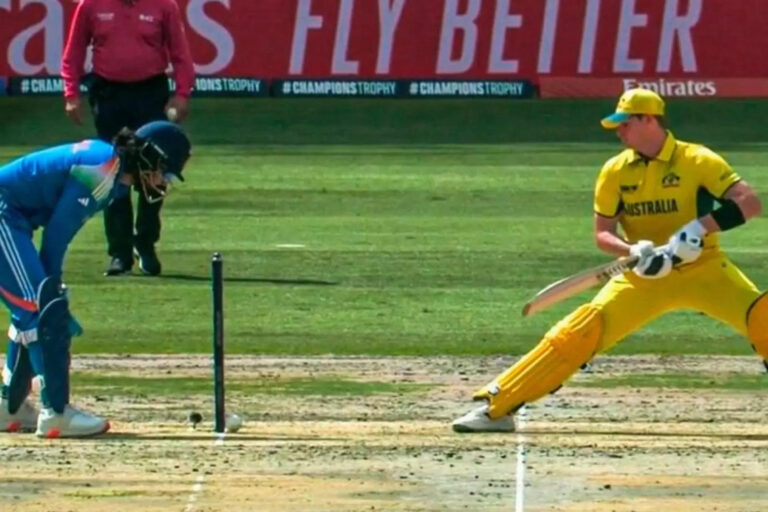 Lucky escape! Ball hits the stumps but Smith survives - Watch